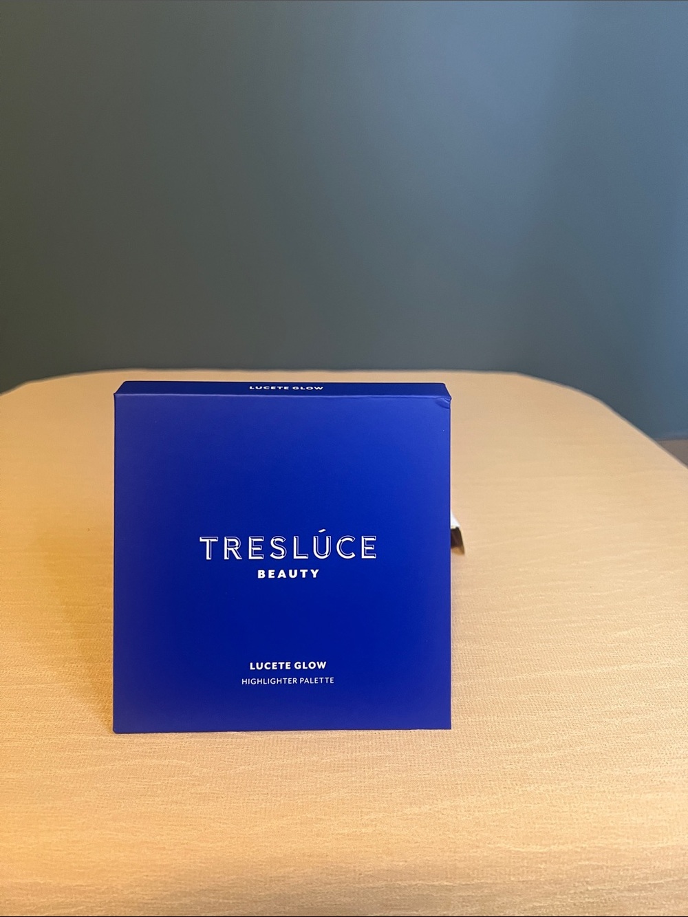 TresLúce Beauty Lucete Glow Highlighter Palette - Blue